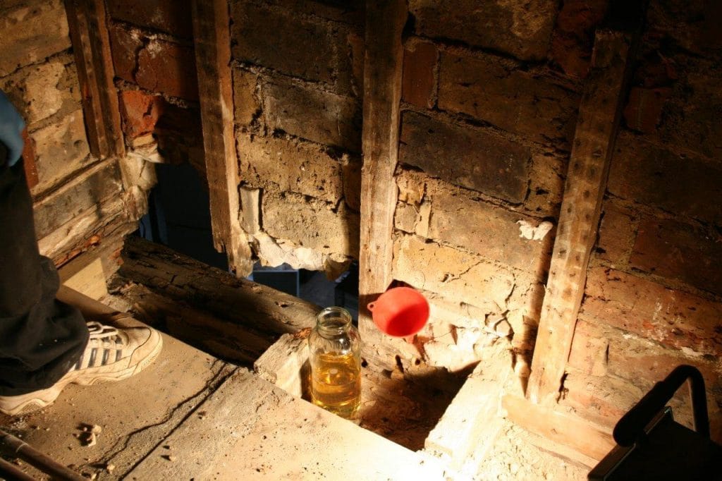 Harden Rotted Wood, How To Toughen Old Decayed Wood